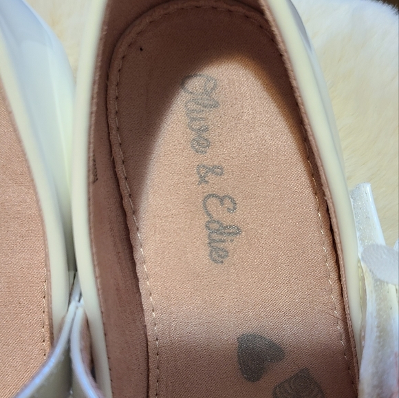Olive & Eddie Girls Dress Shoes - Picture 4 of 10